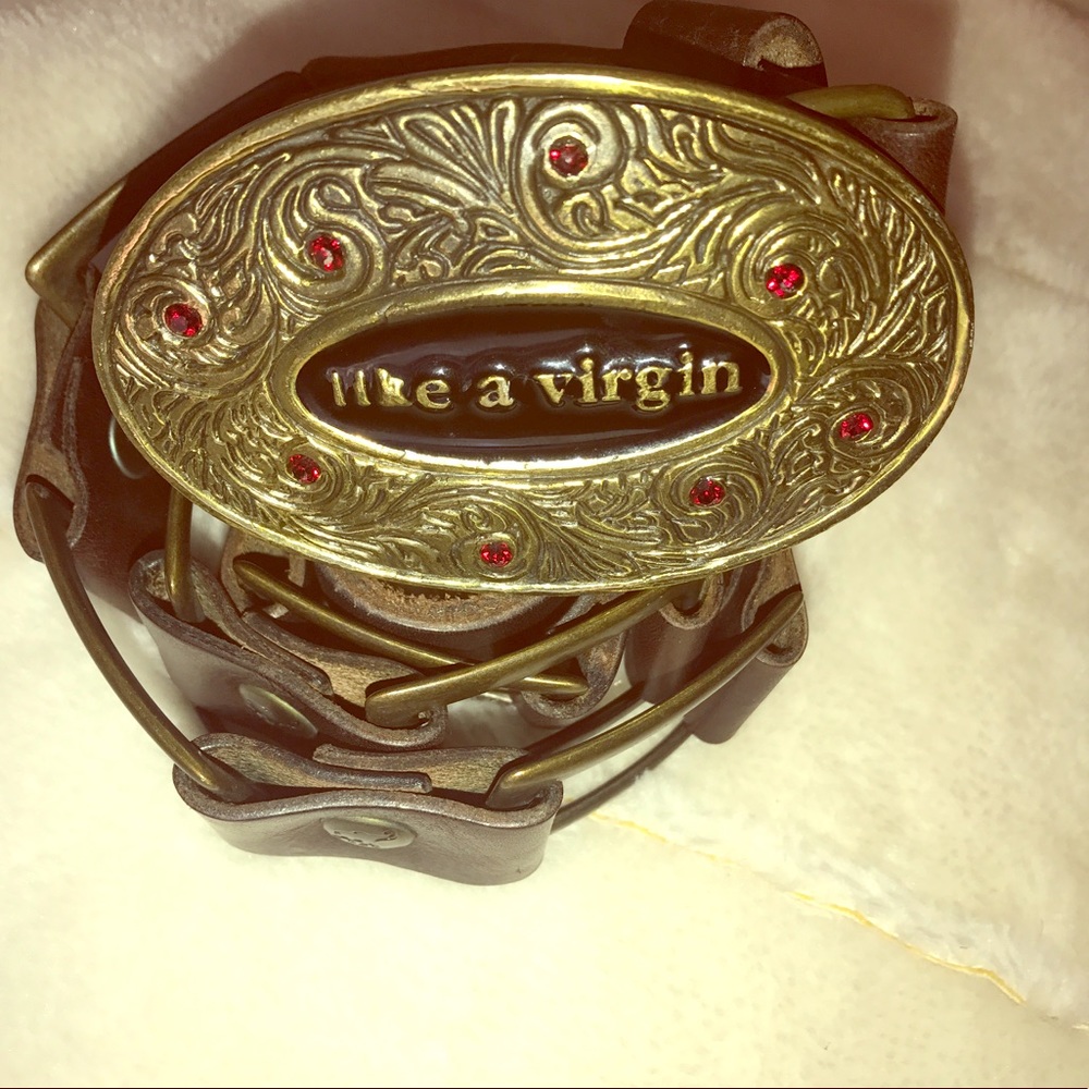⭐️LIMITED ADDITION⭐️ Trunk LTD belt/buckle (28/30)